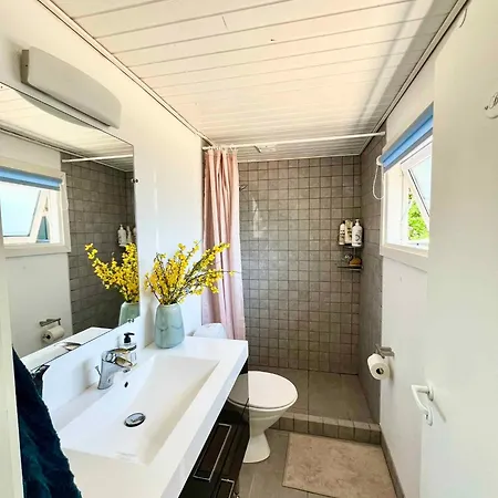 Charming Summer House On A Secluded Plot * Glesborg