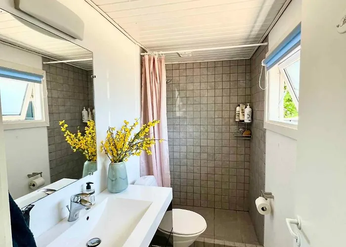 Charming Summer House On A Secluded Plot * Glesborg