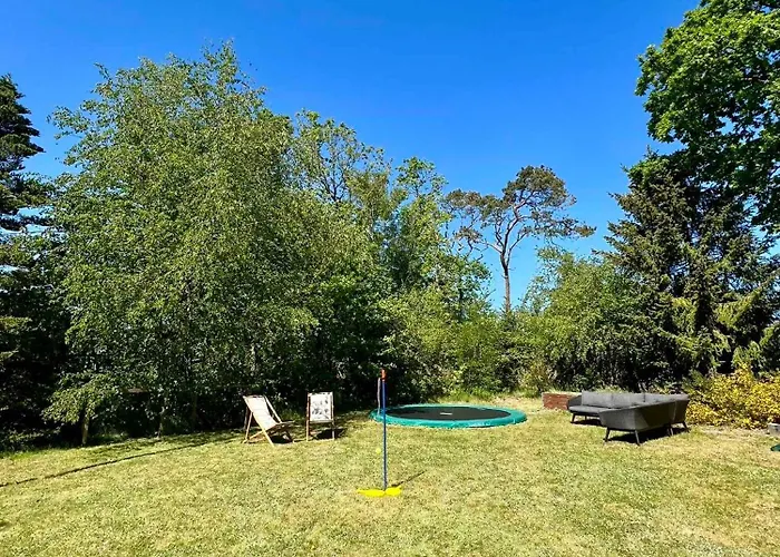 Charming Summer House On A Secluded Plot Σπίτι διακοπών