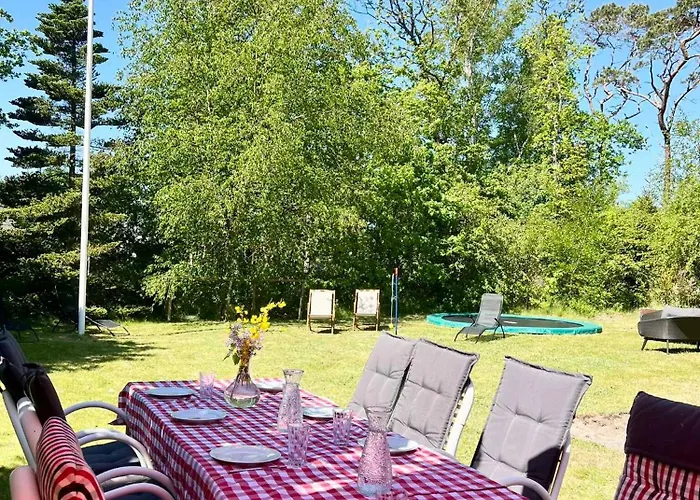 Σπίτι διακοπών Charming Summer House On A Secluded Plot *