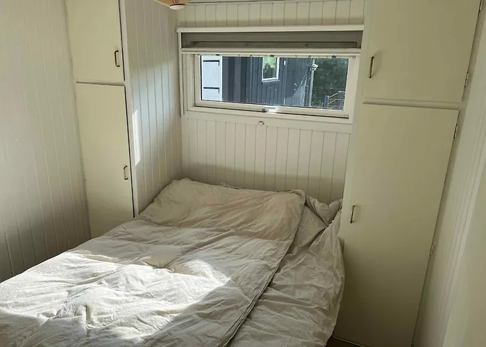 Charming Summer House On A Secluded Plot Σπίτι διακοπών *